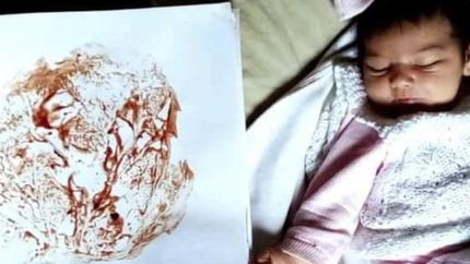 El ritual de impresión de placenta representa el árbol de la vida del bebé recién nacido.