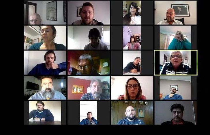 Los dirigentes dialogaron por Zoom sobre el proyecto de ley.