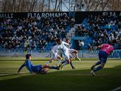 Temperley logró su cuarta victoria consecutiva y sigue alimentando su ilusión.