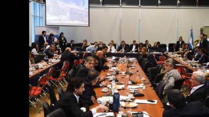 para el “nuevo pacto social es necesario tratar impuestos y seguridad social.