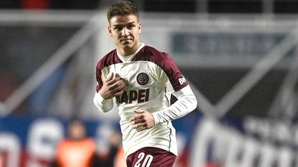 Cabrera suma cuatro partidos en la primera de Lanús.