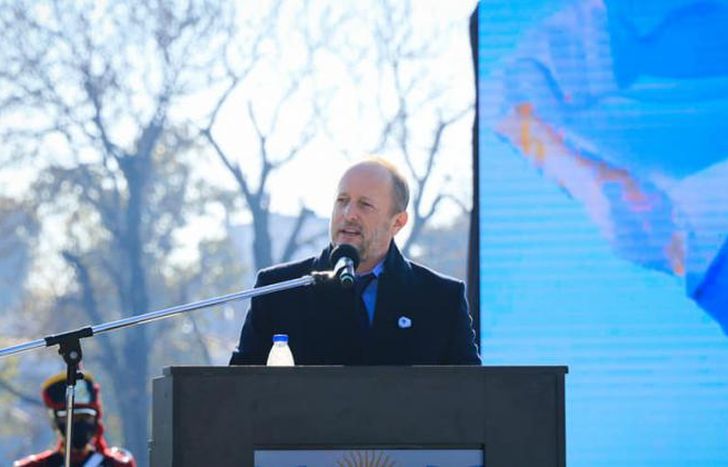 El Intendente de Lomas, al Ejecutivo provincial.