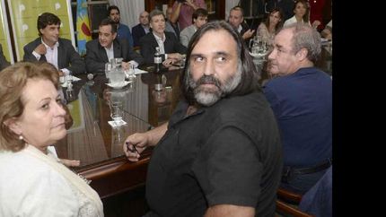 Los gremios insisten en la incorporación de la cláusula gatillo.