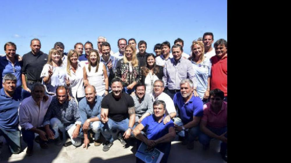 El PJ bonaerense también se suma a la marcha de Camioneros