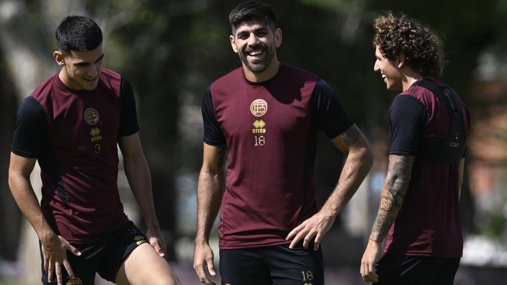 Lanús está por sumar a sus primeros refuerzos.