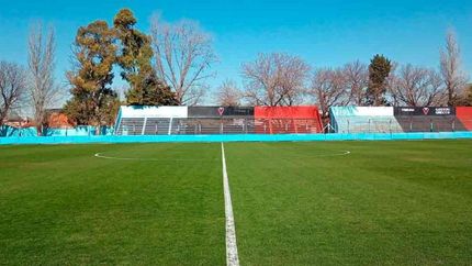 Brown de Adrogué recibirá a Estudiantes de Río Cuarto, en su estadio.