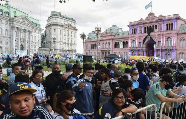 Una postal de la despedida del 10 en Casa Rosada.