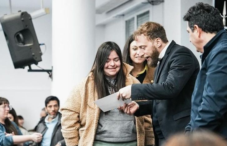 En pocos minutos, los vecinos hicieron el trámite para llevarse su Pase Libre Multimodal.