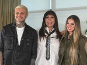 Moria Casán con Mauro Icardi y la China Suárez.