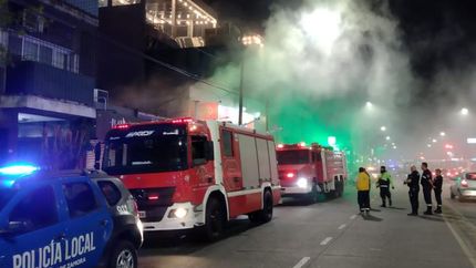 El humo se extendió por la avenida Alsina, en pleno centro de Banfield.