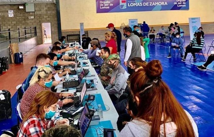 Los vecinos en plena gestión.