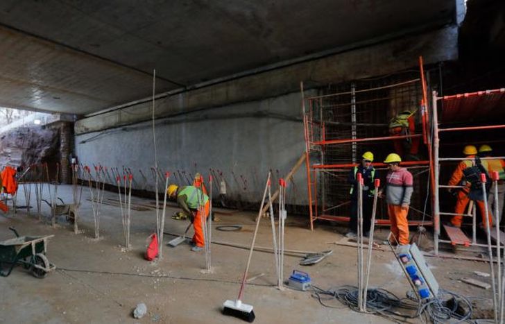 La estructura del cruce sigue tomando forma.