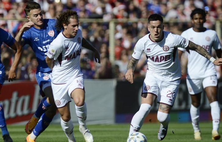 Lanús al ataque con Boggio y Troyansky.