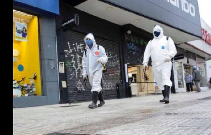 Se desinfectaron comercios.