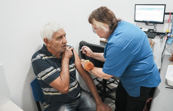 Vecinos de Lomas podrán vacunar en hospitales y centros integrales de salud.