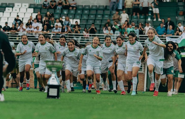 Banfield empató y se coronó en la Sub-19 ante su gente.