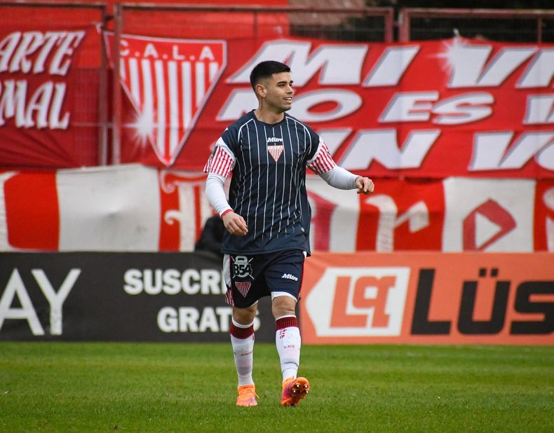 Gabriel Carrasco, el candidato al lateral derecho.