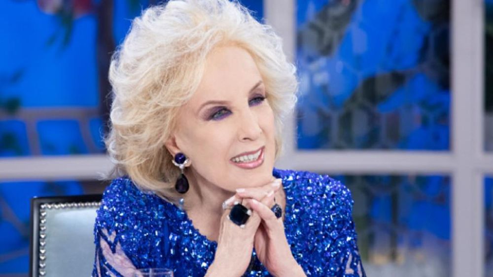 Operaron a Mirtha.