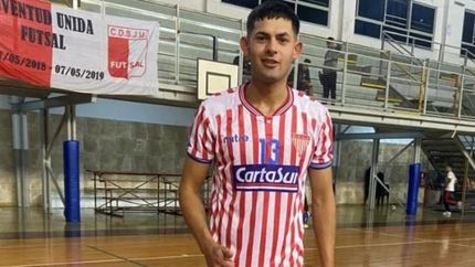 El joven baleado juega al futsal en el club Los Andes. El joven baleado juega al futsal en el club Los Andes.