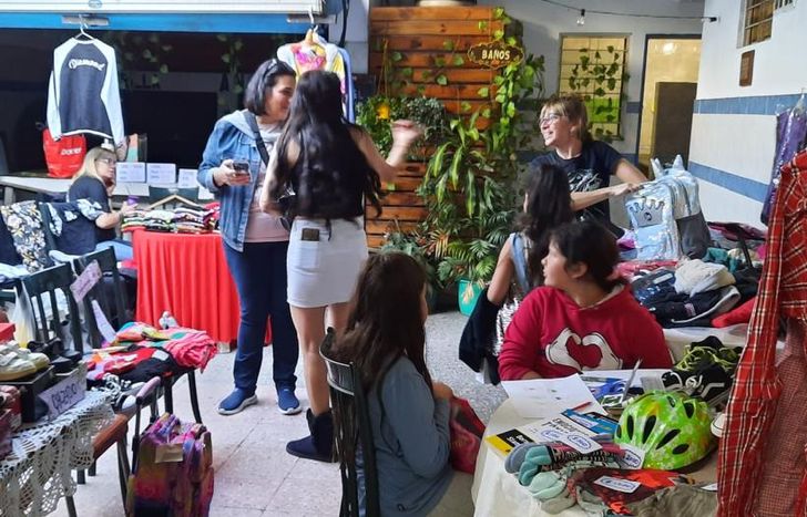 Cada edición suman stand y aún quedan cupos para quienes quieran vender artículos usados a buen precio.