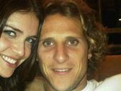 Zaira Nara y Diego Forlán, en una vieja postal.