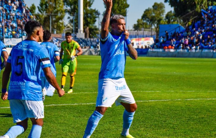 El atacante está dentro de los cinco máximos goleadores de la historia de Temperley.