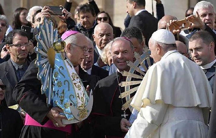 La imagen será recibida con honores por efectivos de fuerzas armadas y de seguridad y veteranos de guerra.