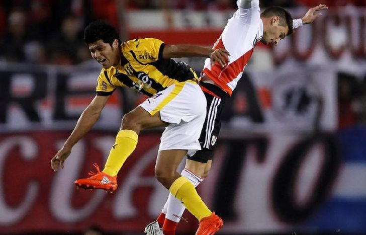 Guaraní todavía no confirmó la salida de Robert Rojas a Lanús.