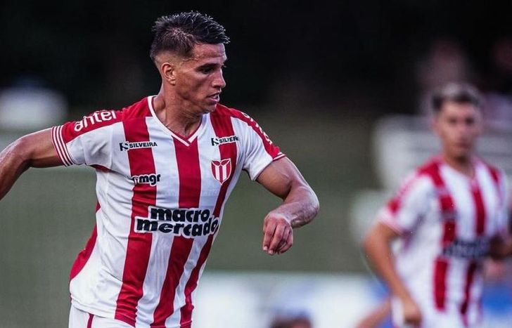 Quintana jugó en River y La Luz.