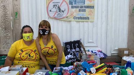 Los sábados en Laprida y España.