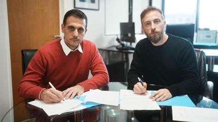 Federico Otermín y Julián Álvarez, intente de Lanús, firmaron un convenio de colaboración en materia de seguridad.