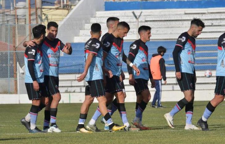 Pablo Vico deberá rearmar el equipo por algunas bajas.