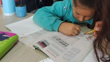 Además de la merienda brindan apoyo escolar y cuentan con taller de alfabetización.