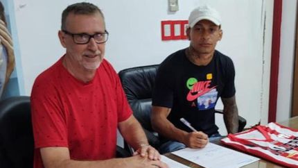 Pérez, otro delantero para De Cicco. Pérez, otro delantero para De Cicco.
