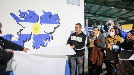 En Temperley inauguraron el quinto mural de Malvinas en tu Barrio.