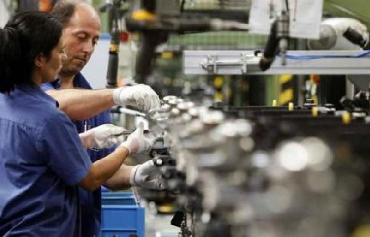 Desde diciembre de 2015 se destruyeron 86.500 puestos de trabajo