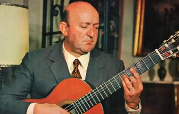 Maestro de la guitarra.