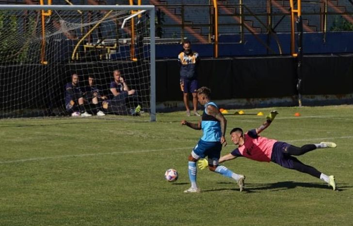 Así fue el gol del Animal López ante Dock Sud.
