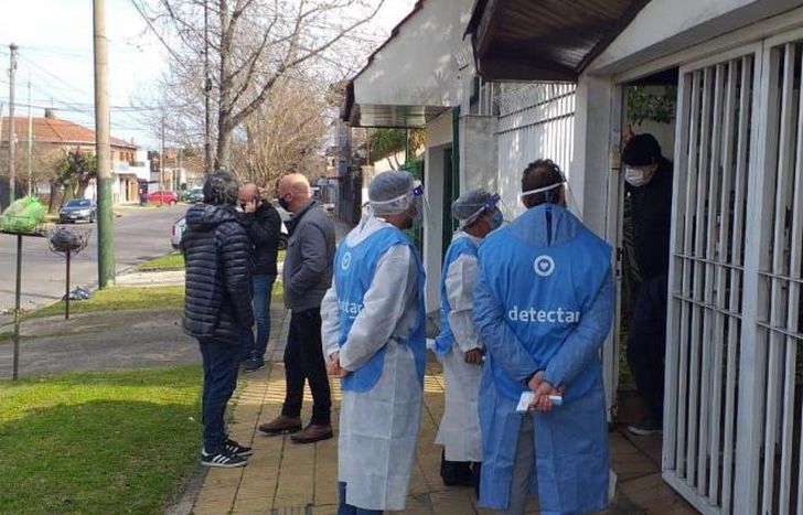 Controlan la salud puerta a puerta.