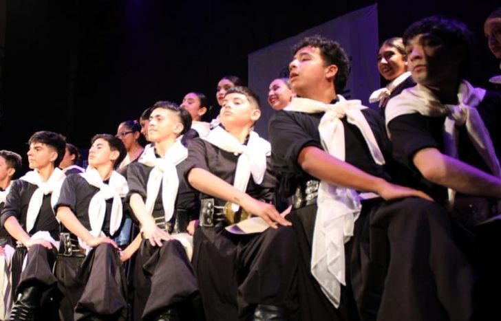 Se viene una noche llena de música y baile.