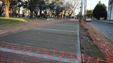 La plaza está ubicada entre las calles Portela y Chopin.