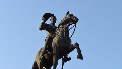 El monumento a San Martín, un ícono de la Grigera y del país.