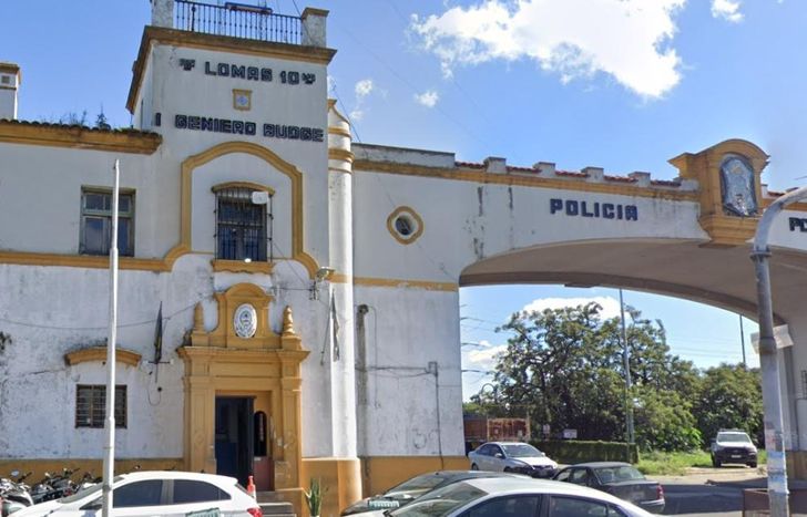 El sujeto fue trasladado a la Comisaría 10ª de Ingeniero Budge.