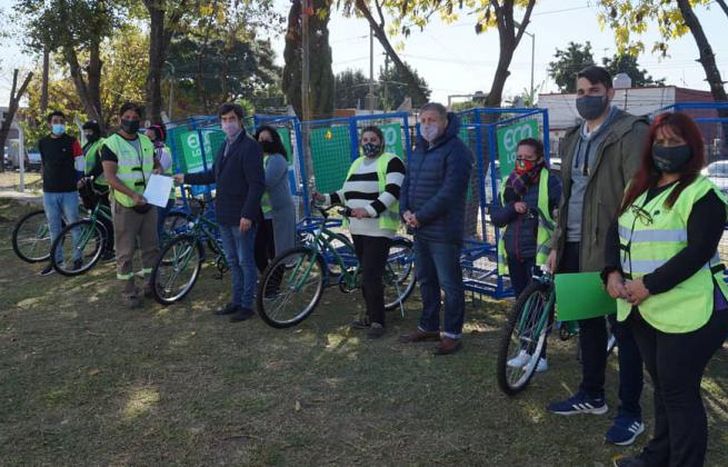 Cinco vehículos nuevos para el Centro Verde Joel.