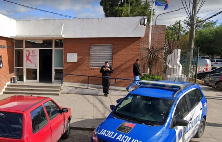 Una de las víctimas falleció en el Hospital Alende de Ingeniero Budge.