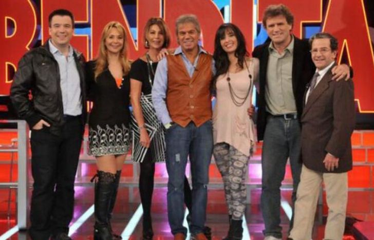 Charly, junto al equipo de Bendita.