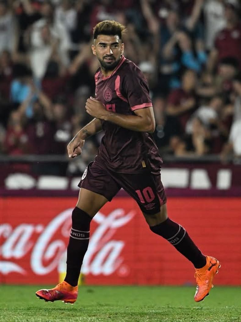 Marcelino Moreno, figura de Lan&uacute;s.