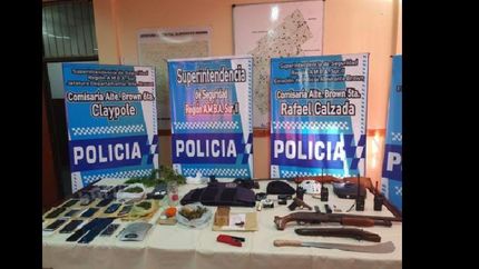 Una de las bandas marcaba a sus soldaditos la letra F con un hierro caliente.