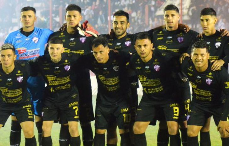 Talleres no pudo con San Carlos y quedó eliminado.