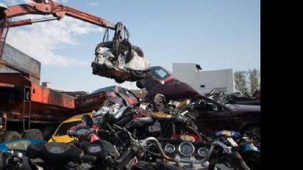 compactan mas de 200 vehiculos